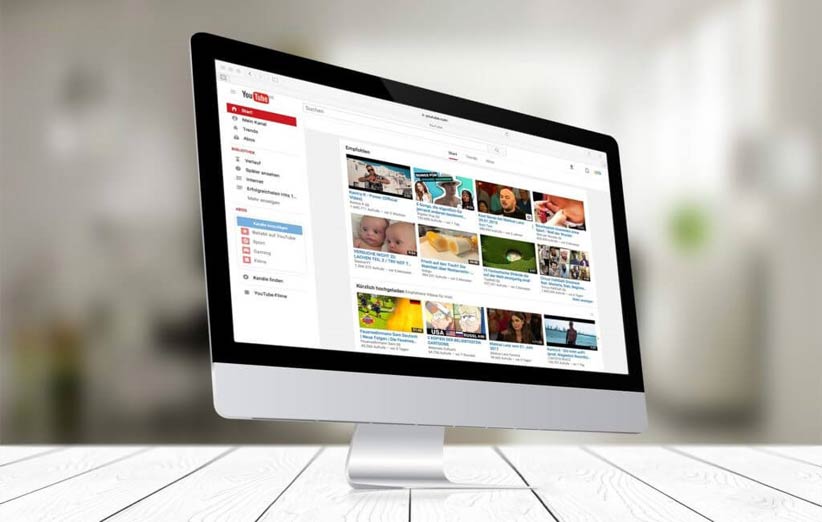 Online advertising on YouTube social media